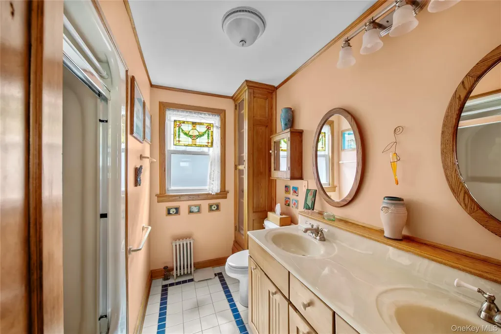 7830 64th Lane Glendale NY 11385