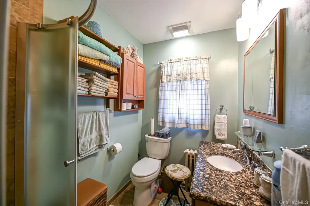 7 Bailey Avenue Babylon NY 11702