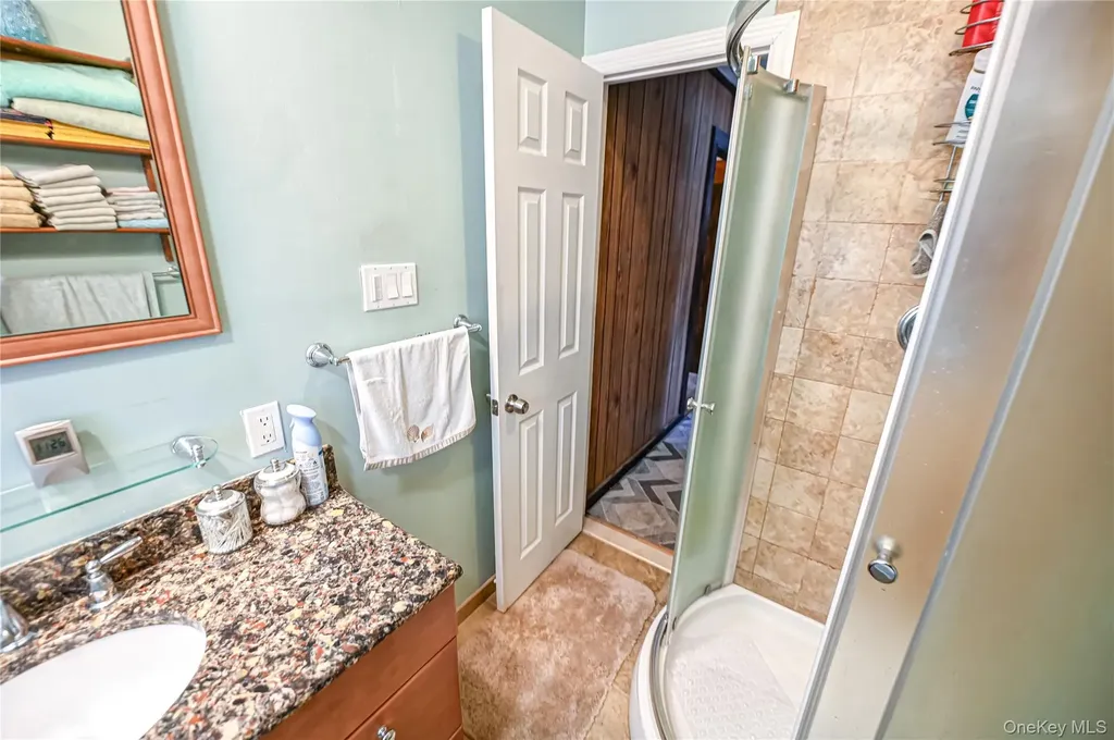 7 Bailey Avenue Babylon NY 11702