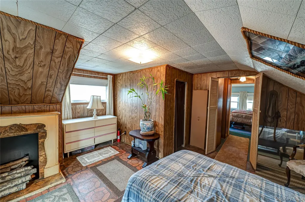 7 Bailey Avenue Babylon NY 11702