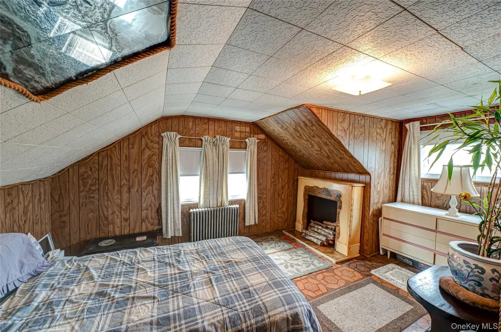 7 Bailey Avenue Babylon NY 11702