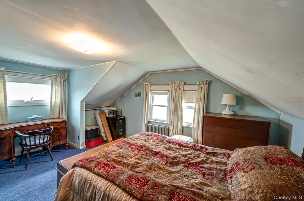 7 Bailey Avenue Babylon NY 11702