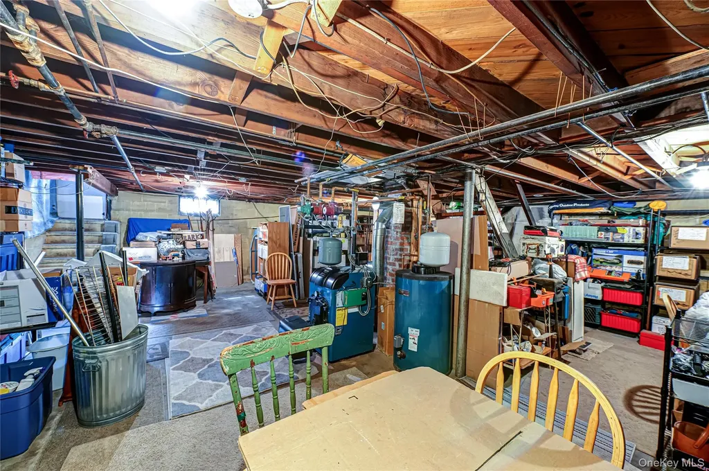 7 Bailey Avenue Babylon NY 11702