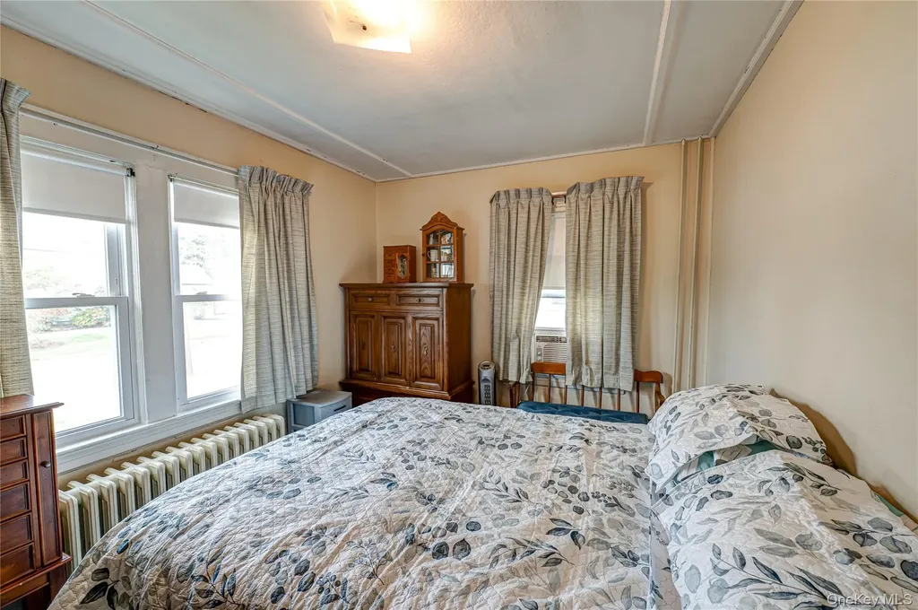 7 Bailey Avenue Babylon NY 11702