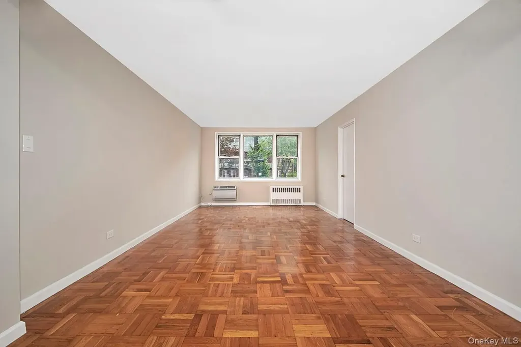 609 Kappock Street Bronx NY 10463