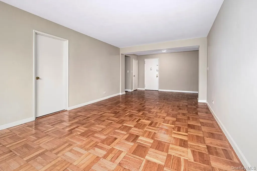 609 Kappock Street Bronx NY 10463