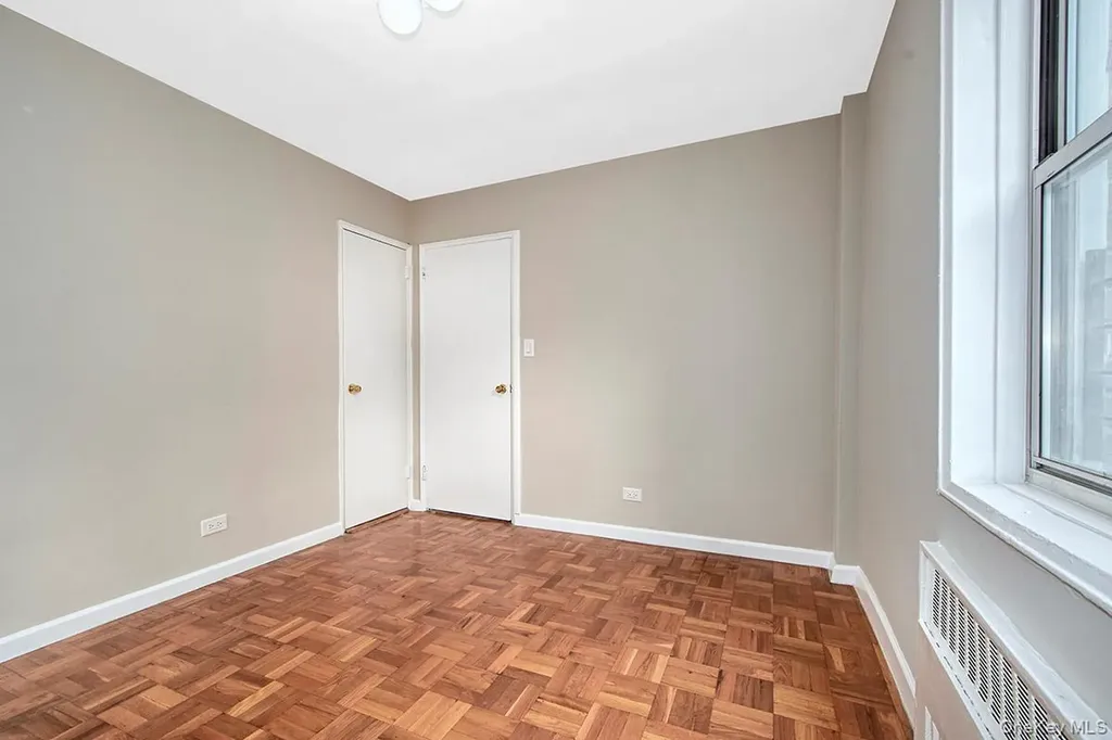 609 Kappock Street Bronx NY 10463