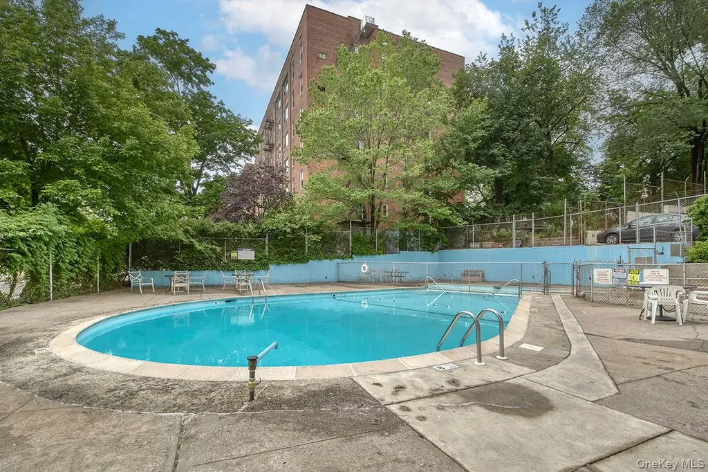 609 Kappock Street Bronx NY 10463