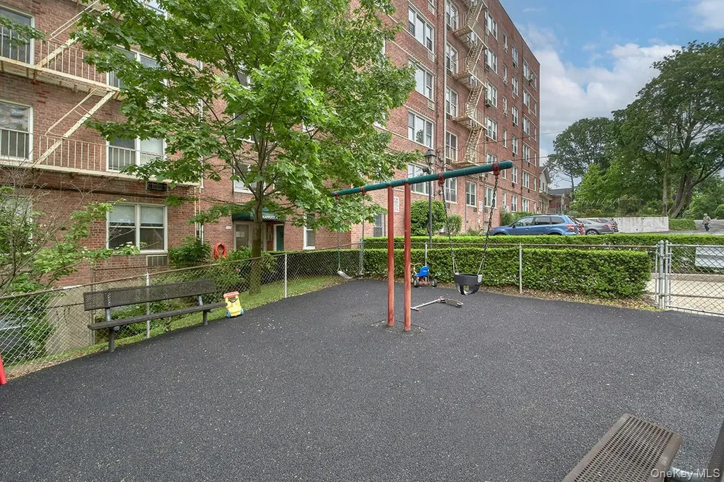 609 Kappock Street Bronx NY 10463