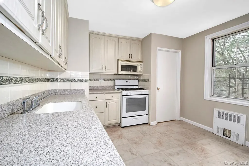609 Kappock Street Bronx NY 10463