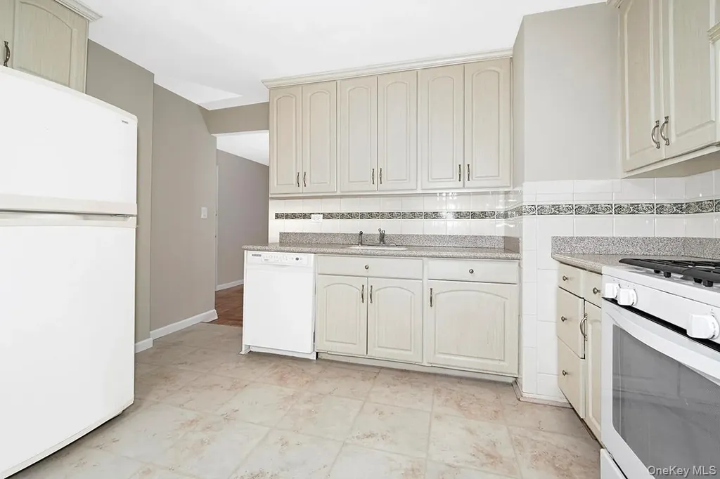 609 Kappock Street Bronx NY 10463