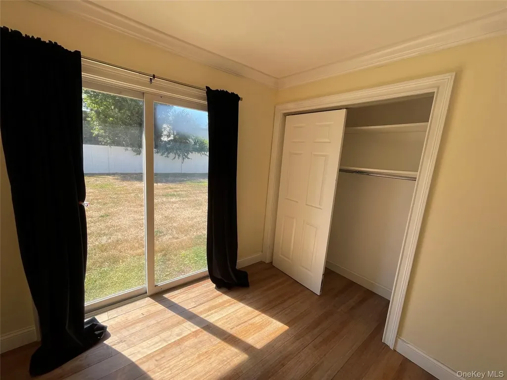 14 Glen Lane Copiague NY 11726