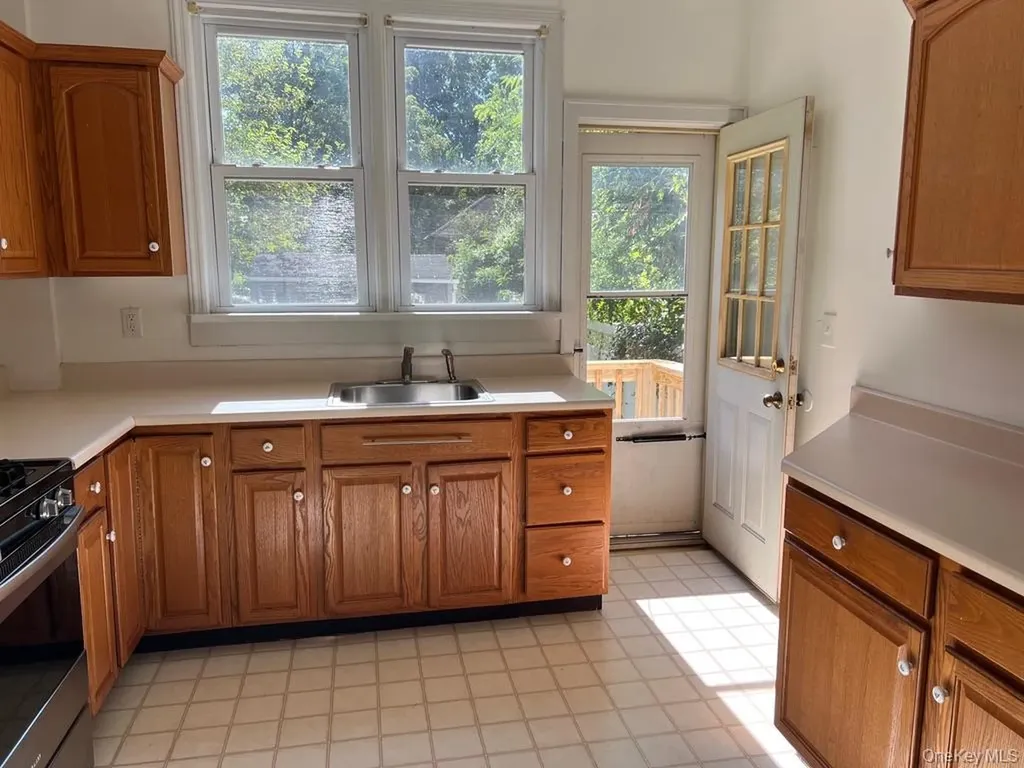 30 Willow Street Beacon NY 12508