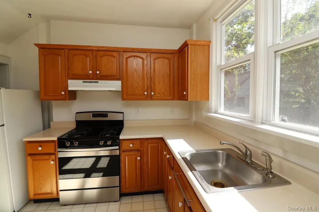 30 Willow Street Beacon NY 12508