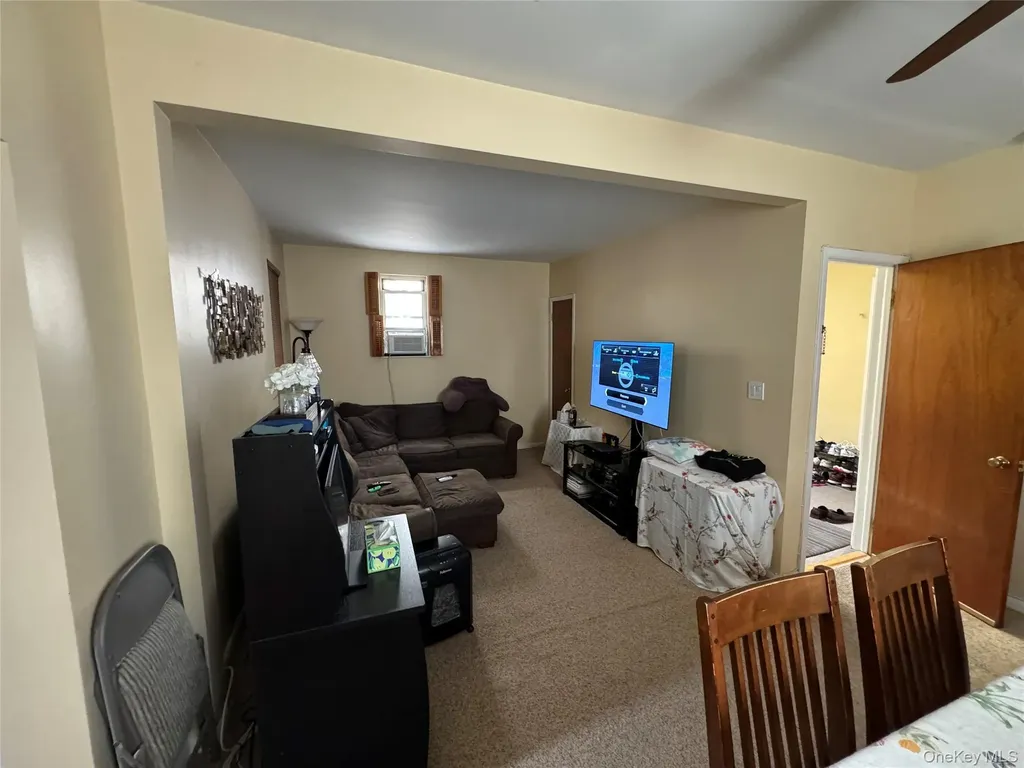 2590 37th Street Astoria NY 11103