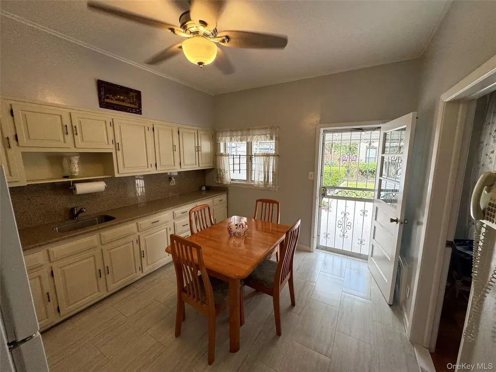 2590 37th Street Astoria NY 11103