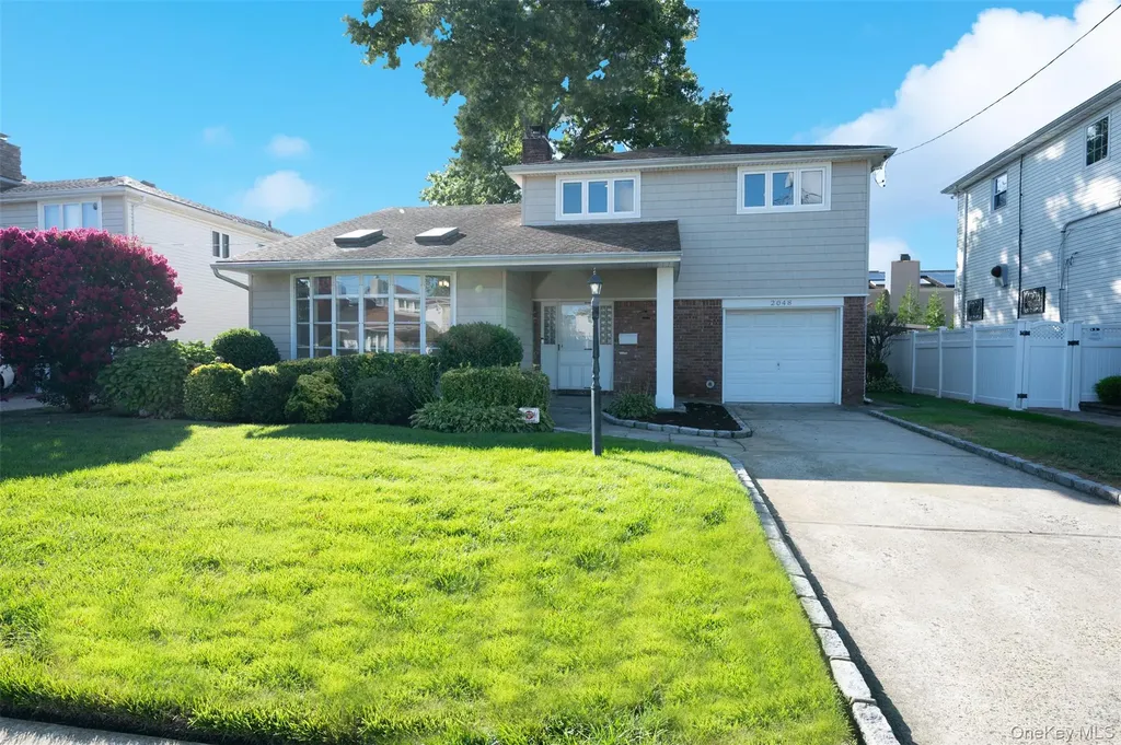 2048 Holland Way Merrick NY 11566