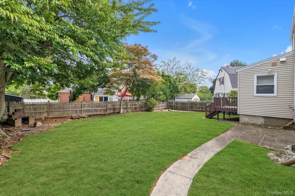 1055 Archer Place Baldwin NY 11510