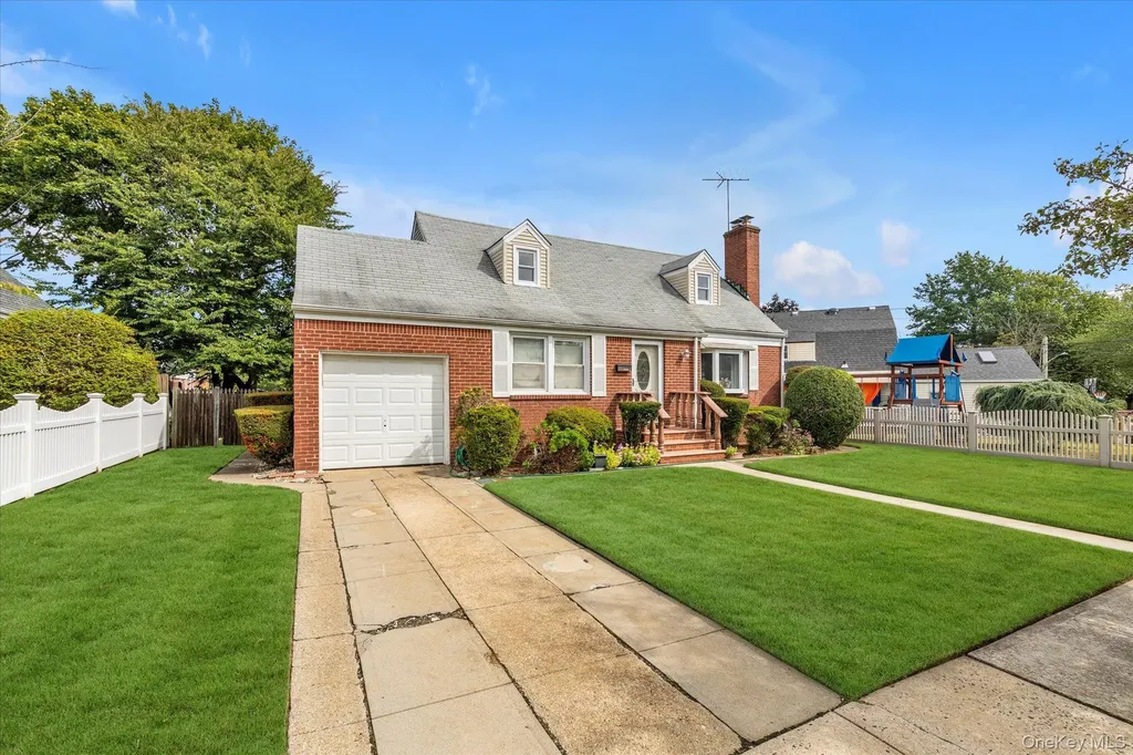 1055 Archer Place Baldwin NY 11510