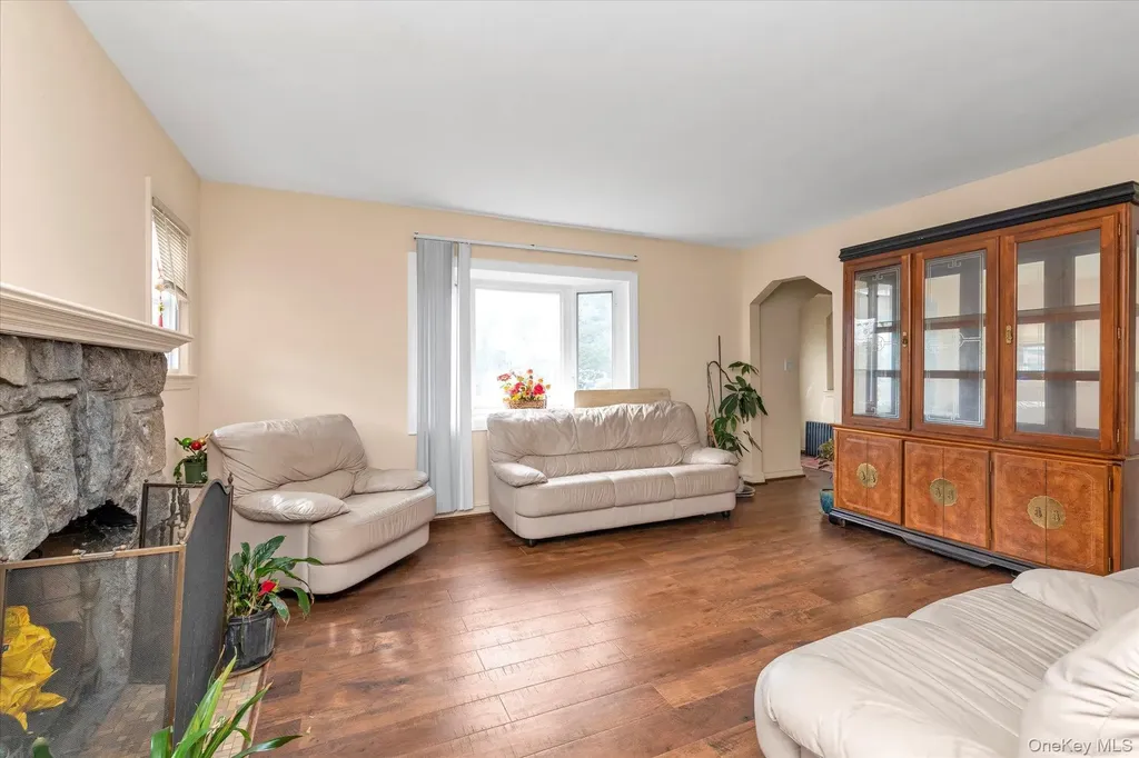 1055 Archer Place Baldwin NY 11510