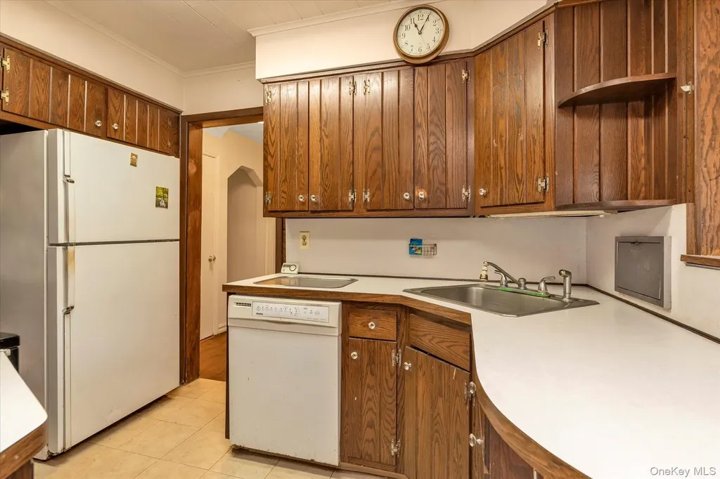 1055 Archer Place Baldwin NY 11510