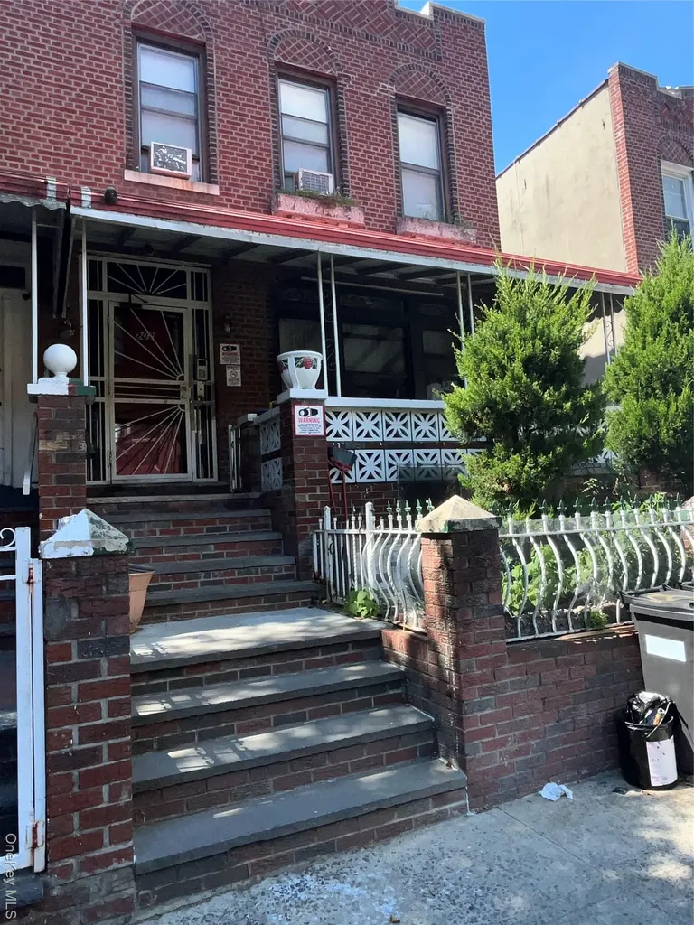 202 E 96th Street Brooklyn NY 11212