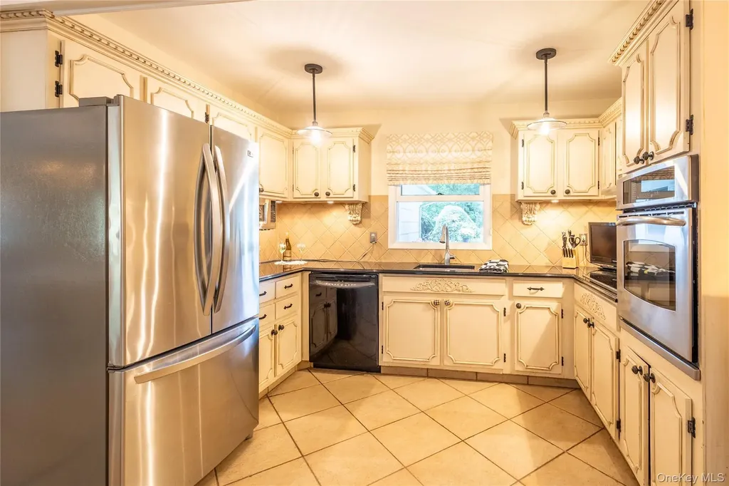 66 Barker Drive Stony Brook NY 11790