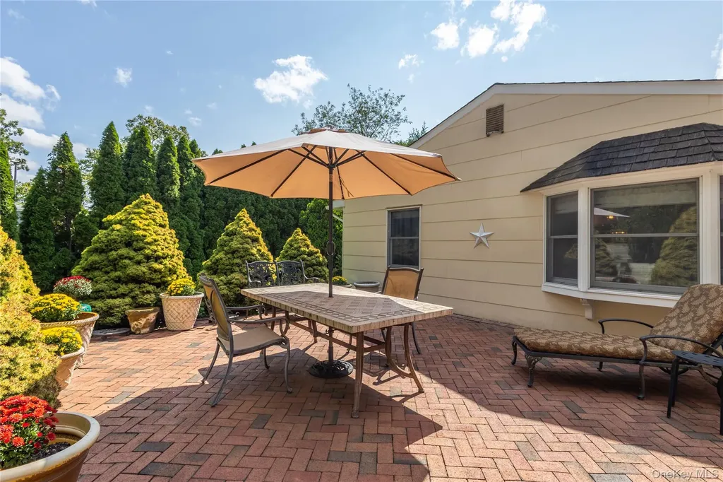 66 Barker Drive Stony Brook NY 11790