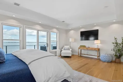 20 Cove Lane Westhampton Dunes NY 11978
