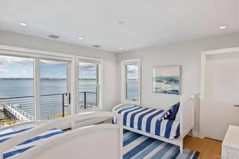 20 Cove Lane Westhampton Dunes NY 11978
