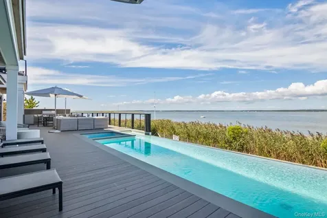 20 Cove Lane Westhampton Dunes NY 11978