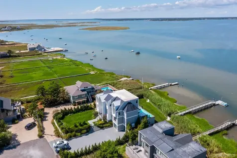 20 Cove Lane Westhampton Dunes NY 11978