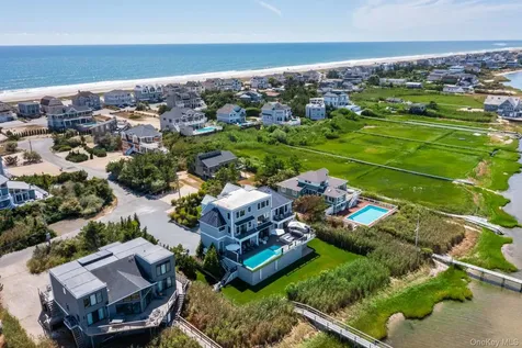 20 Cove Lane Westhampton Dunes NY 11978