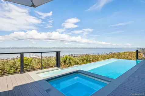 20 Cove Lane Westhampton Dunes NY 11978