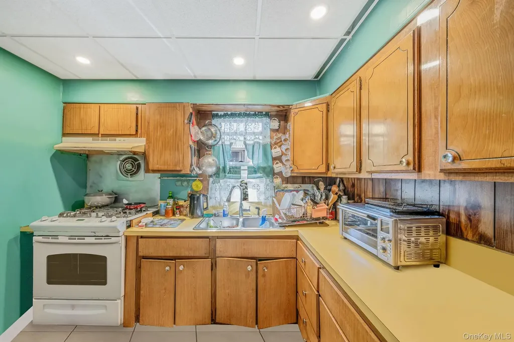 173 E Seaman Avenue Freeport NY 11520