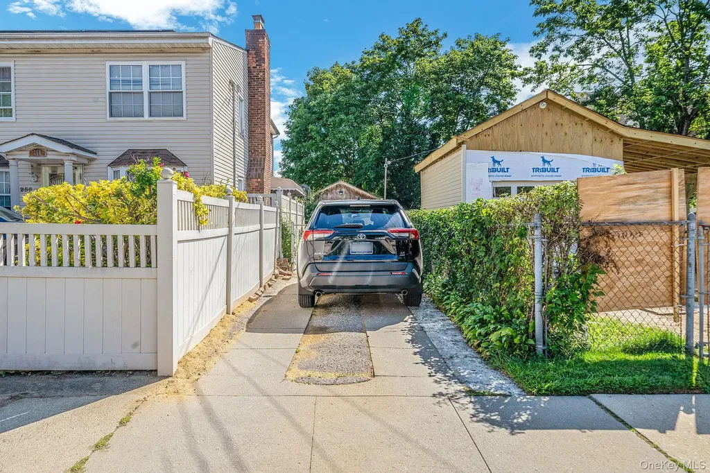 173 E Seaman Avenue Freeport NY 11520