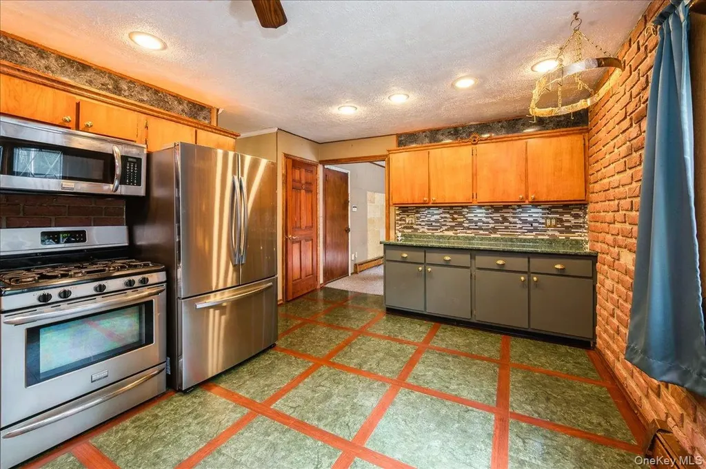 1014 Kings Parkway North Baldwin NY 11510