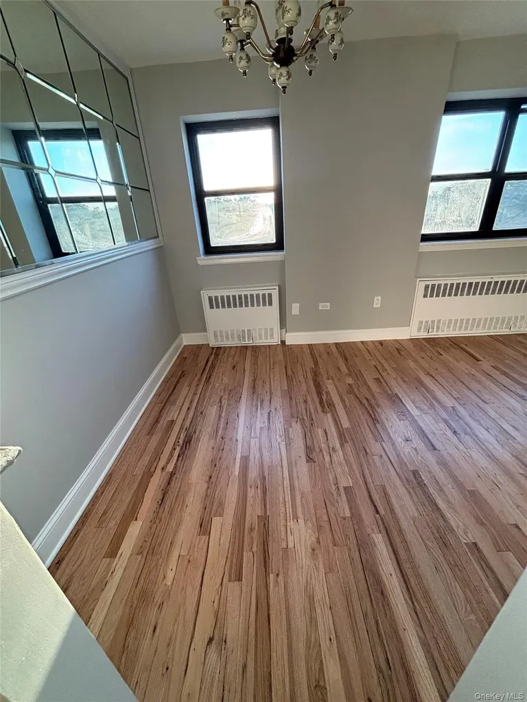4200 Herkimer Place Bronx NY 10470