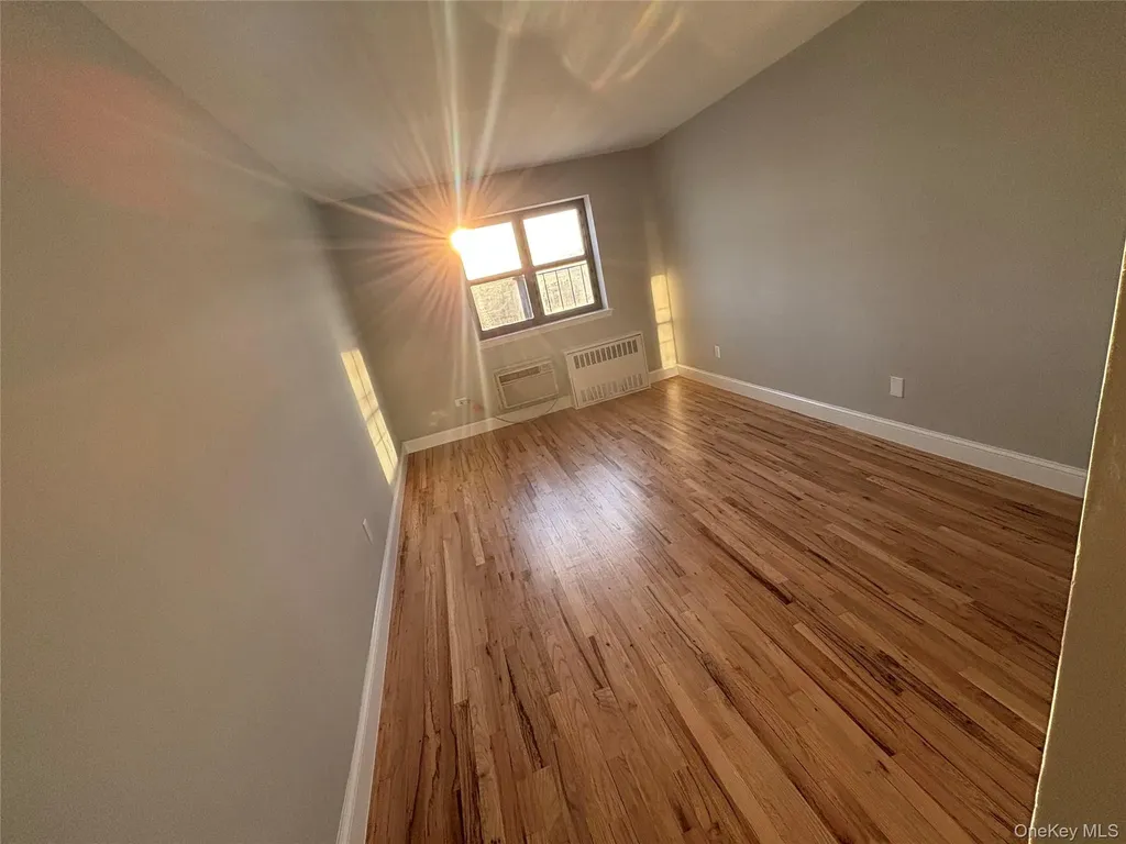 4200 Herkimer Place Bronx NY 10470