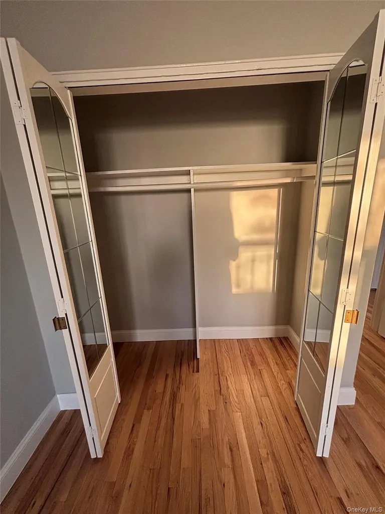 4200 Herkimer Place Bronx NY 10470
