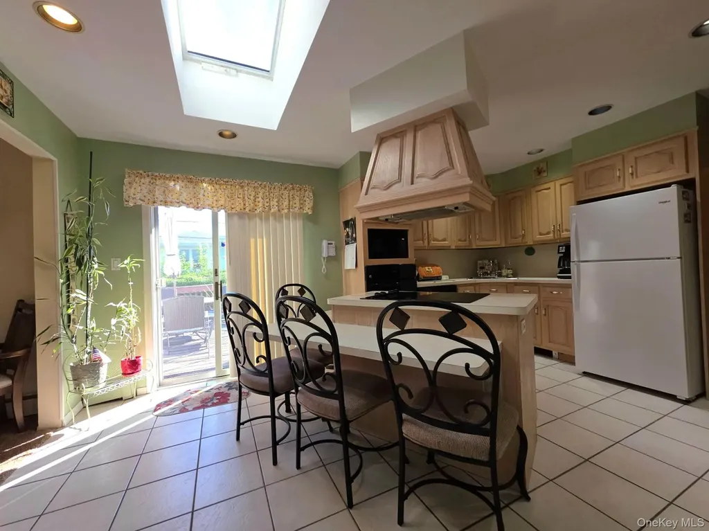 22 Berkshire Road Bethpage NY 11714
