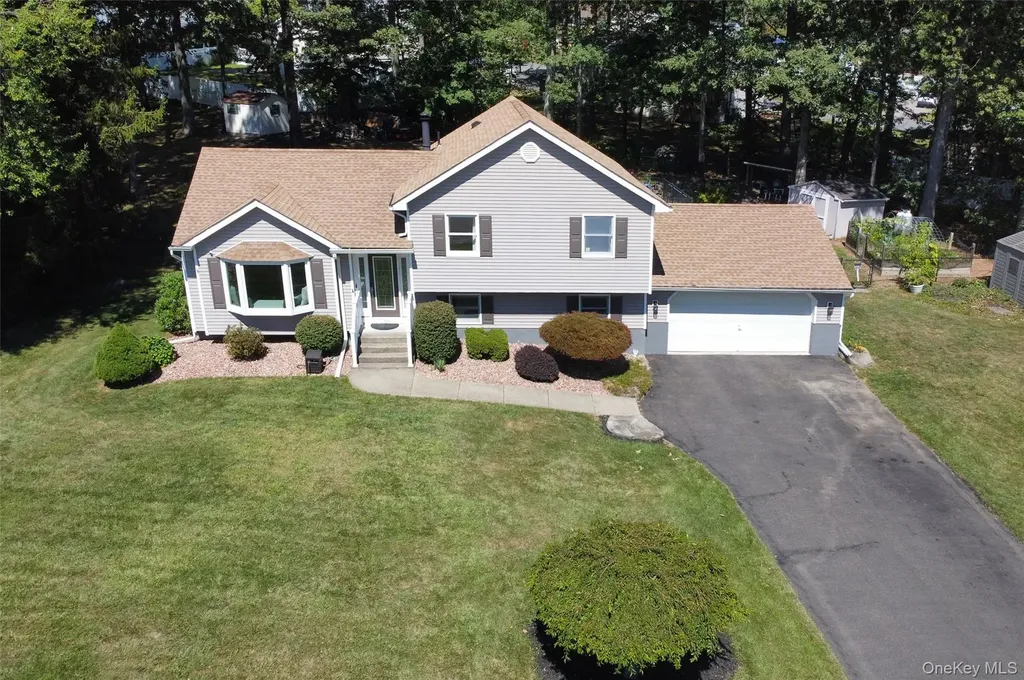 43 Brandywine Crossing Newburgh NY 12550