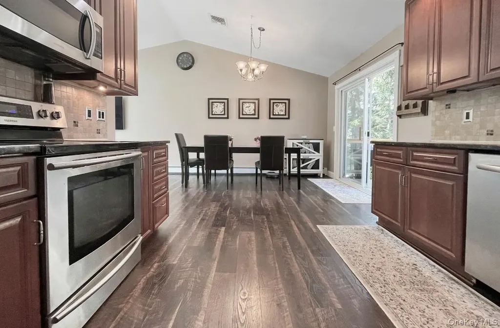 43 Brandywine Crossing Newburgh NY 12550