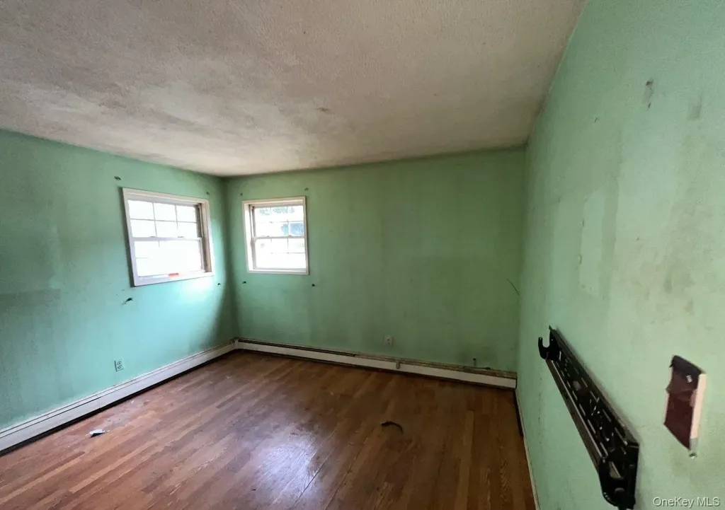 17 Appel Drive E Shirley NY 11967