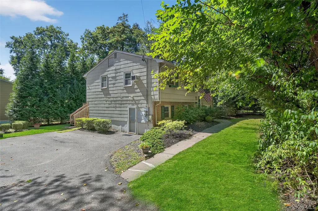 173 Oak Tree Road Tappan NY 10983