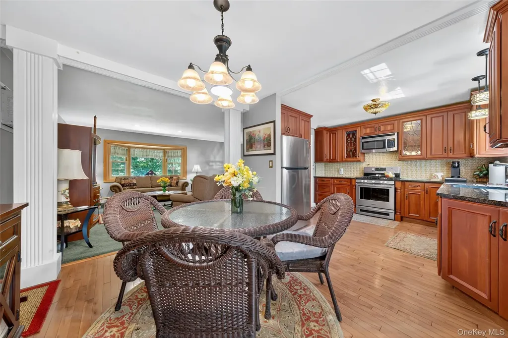 173 Oak Tree Road Tappan NY 10983