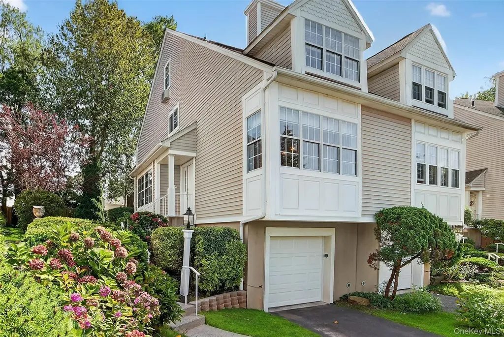 35 Roundtop Road Yonkers NY 10710