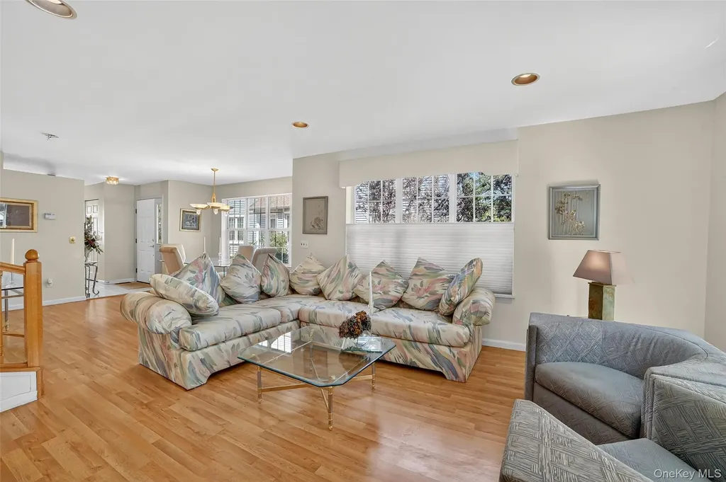 35 Roundtop Road Yonkers NY 10710
