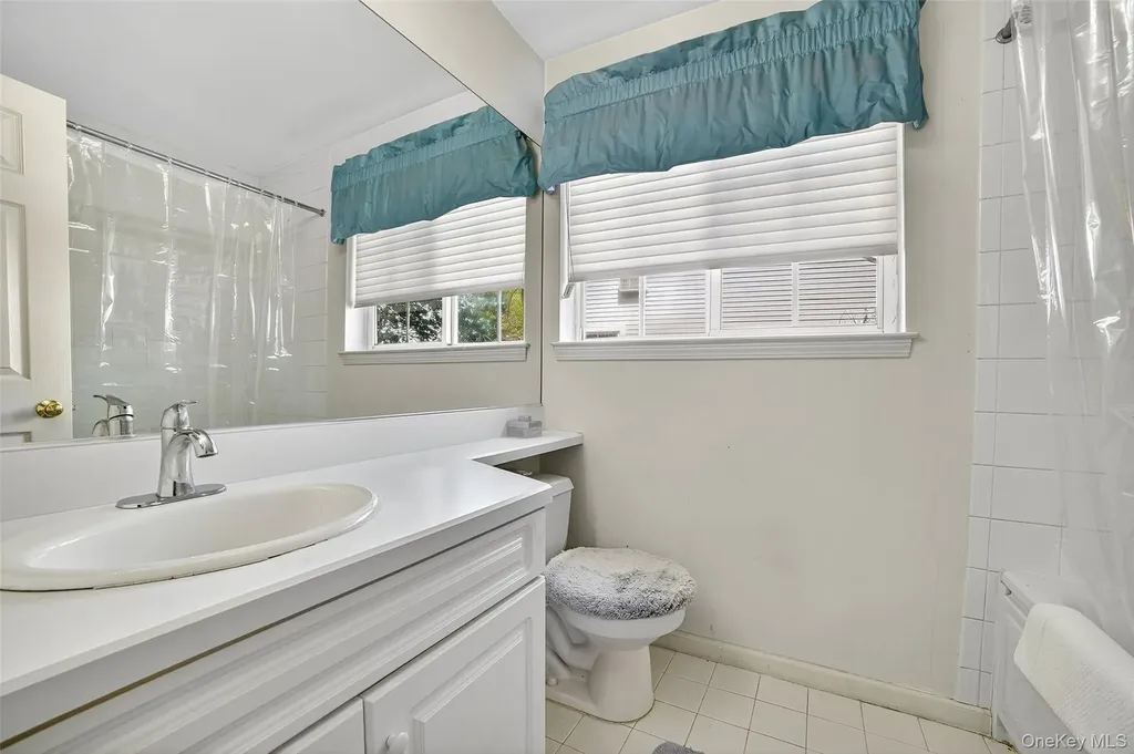 35 Roundtop Road Yonkers NY 10710