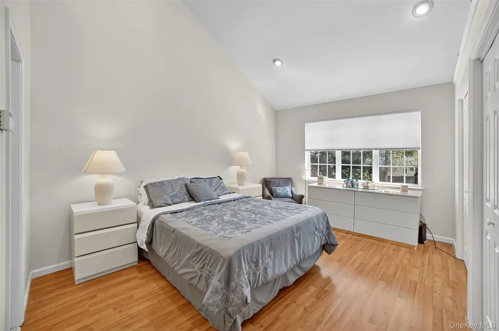 35 Roundtop Road Yonkers NY 10710